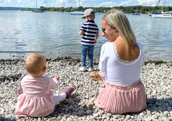 Familie Denise Marko am Strand